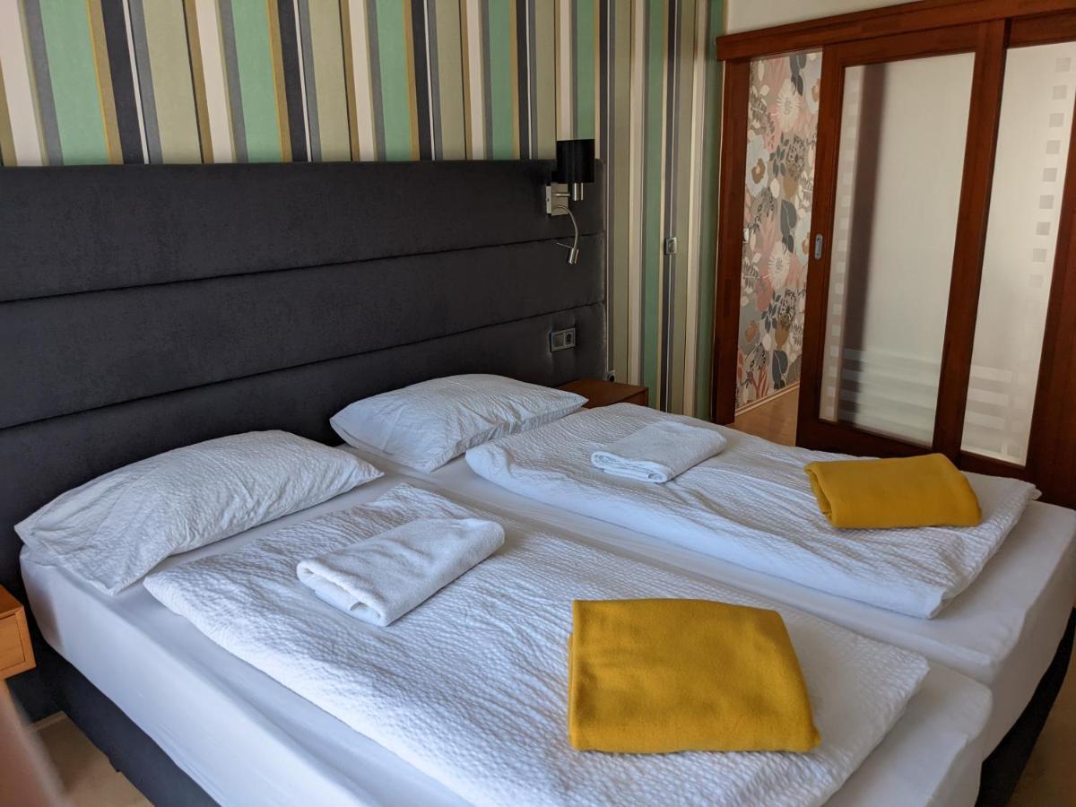 Minaret Apartman Еґер Екстер'єр фото