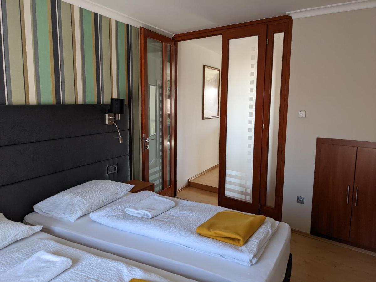Minaret Apartman Еґер Екстер'єр фото